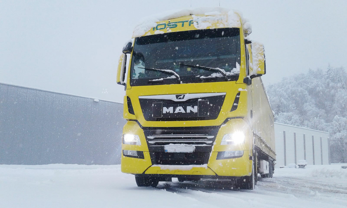 nosta-snow-transport-truck