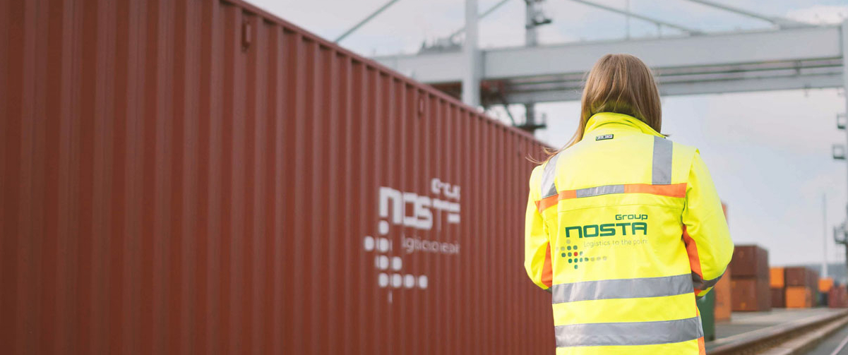 Containerterminal und NOSTA Mitarbeiter